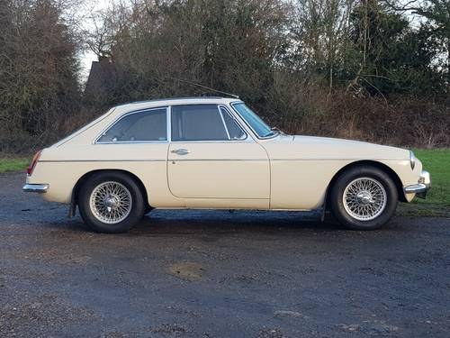 MG B GT Mk1, 1967, Old English White SOLD