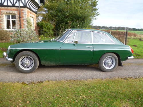 1971 mgb gt green, on wire wheels In vendita