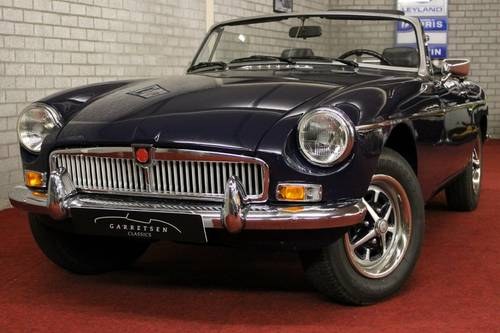 1967 MGB Roadster 1977 - overdrive - midnight blue LHD For Sale