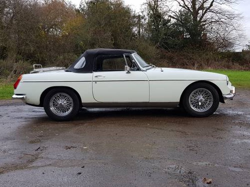 MG B Roadster, White, 1970