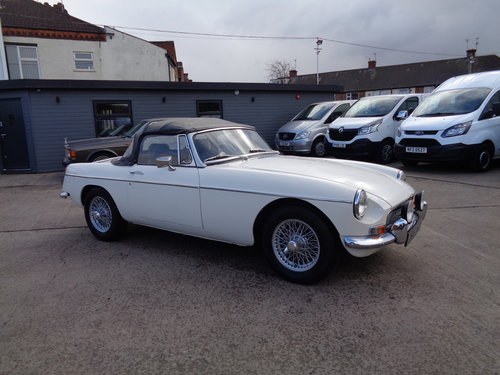 MGB Roadster | LHD | Heritage Shell (1968) SOLD