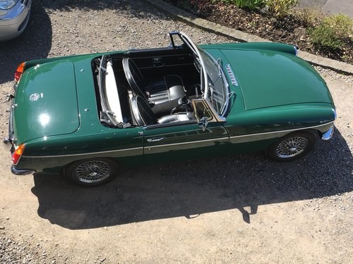 1971 MGB ROADSTER IN GREEN WITH WIRES , LOVELY CAR For Sale