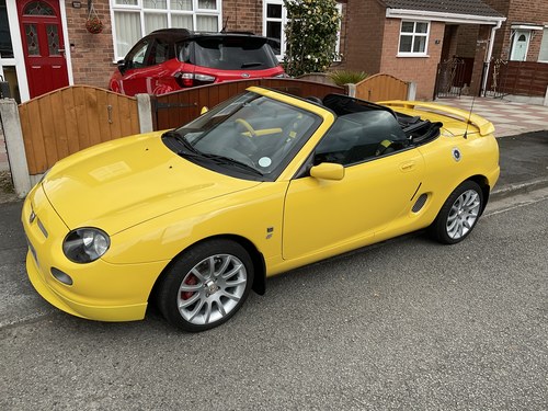 2001 Immaculate Yellow MGF Trophy 160 SOLD