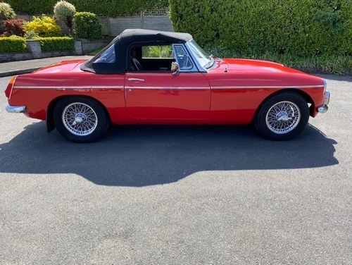 1970 Beautiful Red MGB Roadster For Sale