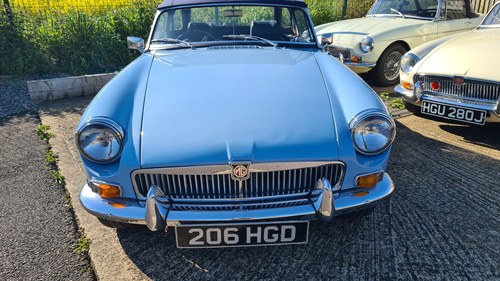 1963 MGB MK1 Pull handle , UK car in Iris blue For Sale
