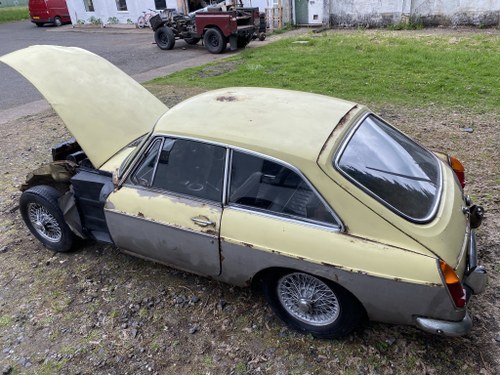 1967 MGB GT MK1 Primrose One previous owner For Sale
