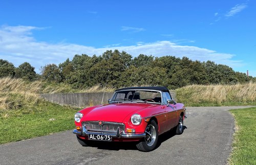 1971 Stunning MGB roadster Overdrive showroom condition For Sale
