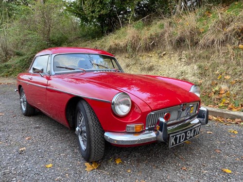 1971 MGB Roadster with works style hard top VENDIDO