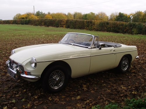1968 MG B roadster For Sale