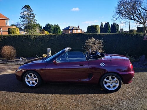 1999 MGF Roadster - 1.8 MPI - Rare Morello Paintwork Kaufen Bei