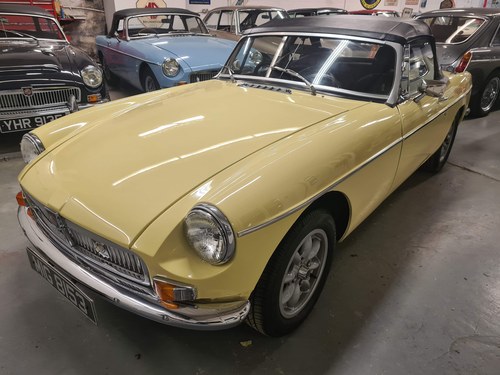 1981 MGB Roadster in primrose, bare shell repaint For Sale
