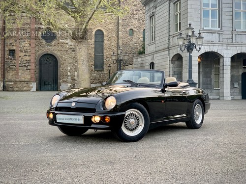 1994 MG RV8 | 1 of 18 cars in Solid Black | Mint condition Kaufen Bei