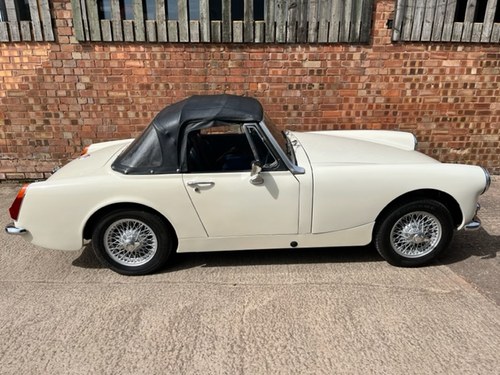 1974 MG Midget Mk 3 RWA superb condition A vendre