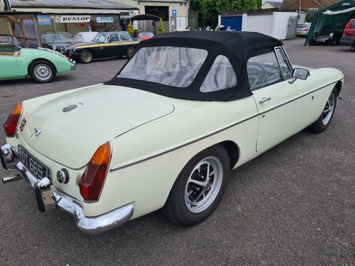 1971 MGB ROADSTER in ERMINE WHITE For Sale