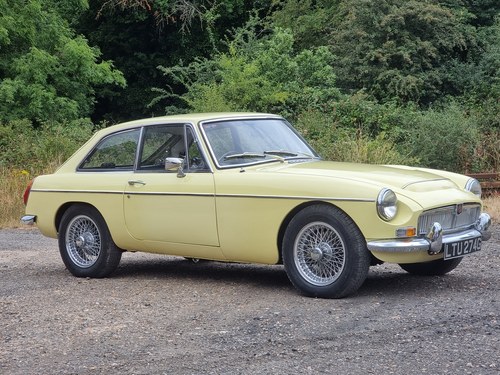 MG C GT, 1969, Primrose Yellow, 1000 miles since rebuild In vendita