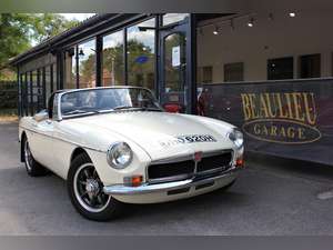 1969 MGB Roadster V8 *Full rebuild* *Superb drive and sound* For Sale (picture 1 of 12)