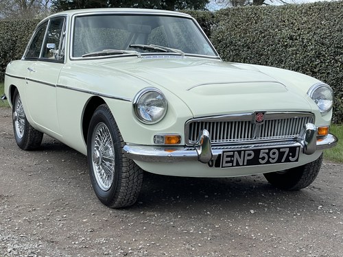 1970 MGC GT white manual coupe “power steering” For Sale