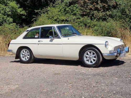 MG B GT, 1978, Snowberry White, HERITAGE SHELL REBUILD VERKAUFT