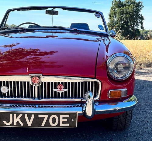 1967 Stunning MGB V8 Roadster five speed gearbox For Sale