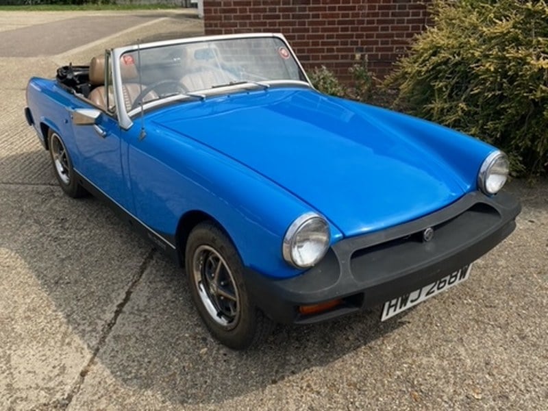 MG Midget 1500 rubber bumper