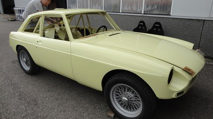 MG B GT '67 "body"