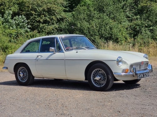 MG B GT, 1970, Old English White, 11k miles, ULEZ exempt! For Sale