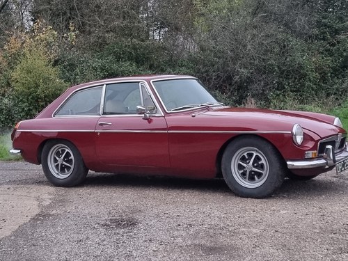 MG B GT, 1972, Damask Red, Tan interior Kaufen Bei