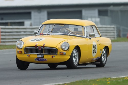 1963 Successful MGB FIA race car In vendita