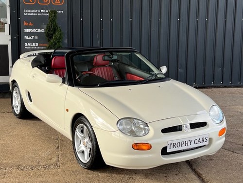 2000 NOW SOLD - 70+ MORE AVAILABLE @ TROPHYCARS.CO.UK In vendita