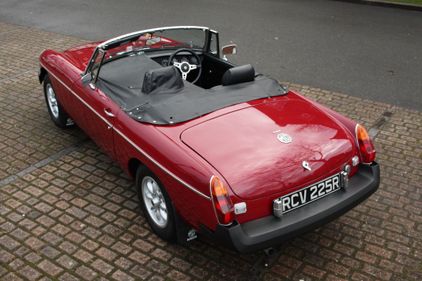 Picture of MGB Roadster - Damask Red - Beautiful throughout