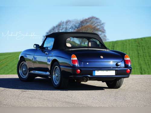 1995 MG RV8 Roadster LHD in blue For Sale