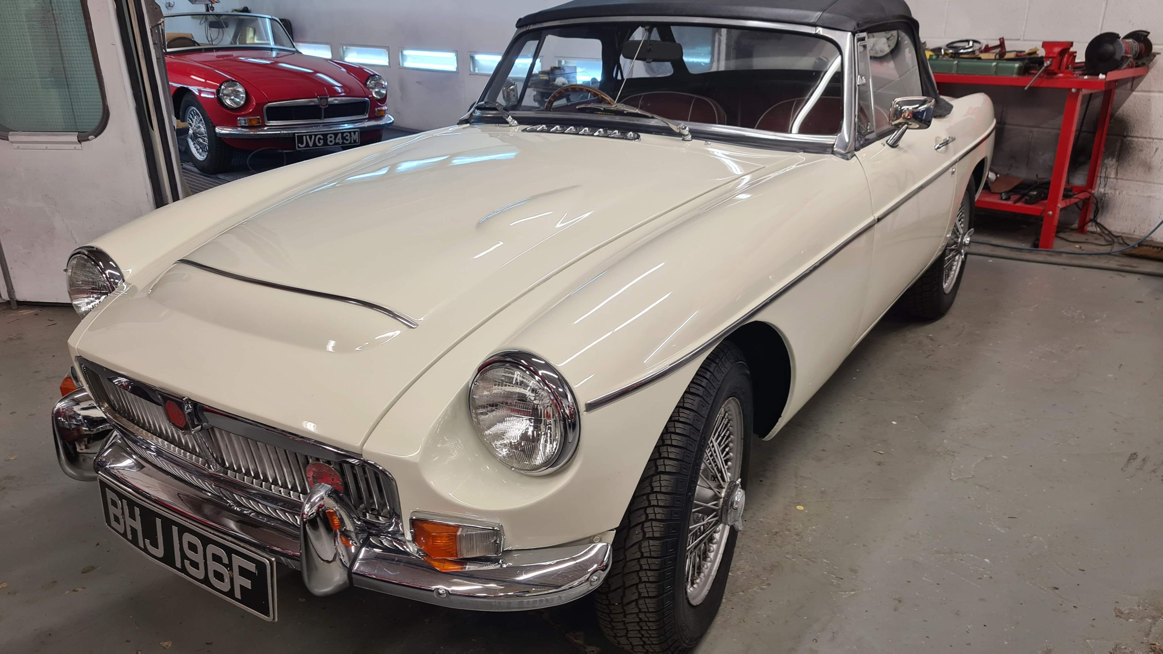 1968 MGC Roadster, snowberry white For Sale