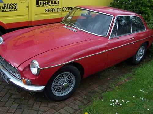 1966 MG B GT V8