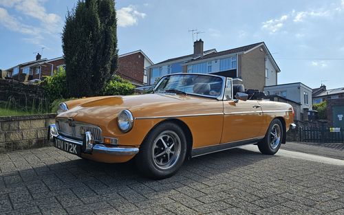 1972 MG B (picture 1 of 12)
