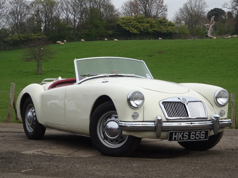 MGA 1500 1958 Old English White & Red Leather
