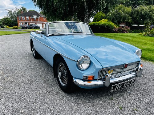 1966 MG B Roadster