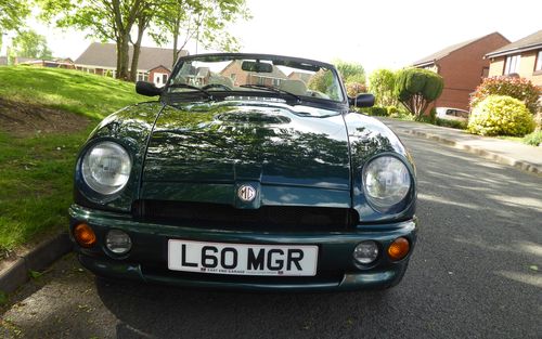 История создания и выпуска автомобиля MG RV8