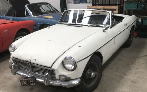 1965 MG MGB (picture 1 of 12)