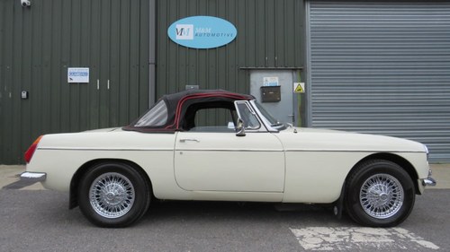 1976 (R) MG B ROADSTER For Sale