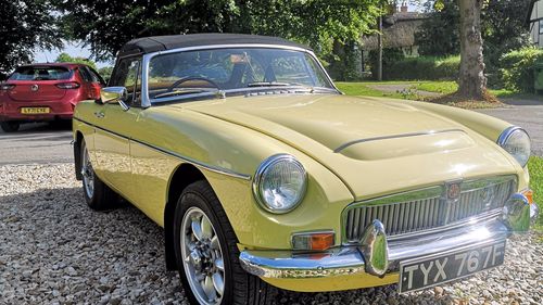 Picture of 1968 MG MGC Auto in primrose - For Sale