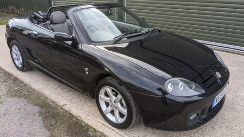 Picture of 2004 MG TF 135 striking car finished in black - For Sale