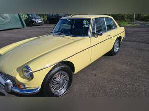 1970 MGB GT in Primrose, Finest available For Sale (picture 1 of 8)
