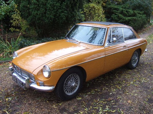 1970(J) MGB GT with O/D, wire wheels and webasto sunroof A vendre
