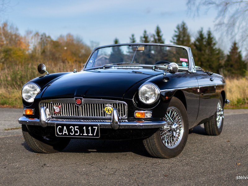 LHD very beautiful Triple Black MGB Roadster