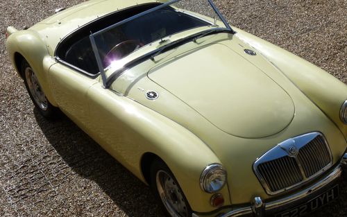 1960 MG MGA Roadster (picture 1 of 10)
