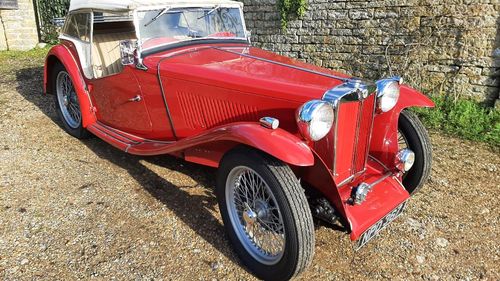 Picture of MG TC 1949, Red with beige Interior, fully restored in 1989. - For Sale