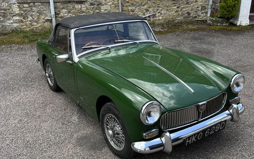 1966 MG Midget (picture 1 of 10)
