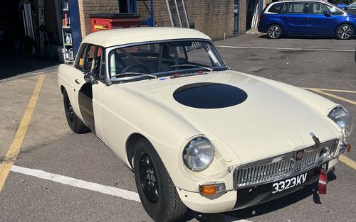 1963 MG MGB (picture 1 of 8)