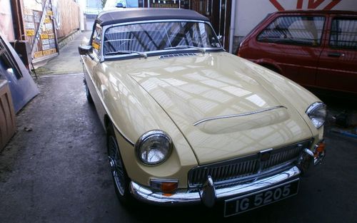 1969 MGC (picture 1 of 8)