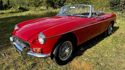 1963 MG B roadster 'pull handle'  matching numbers early car